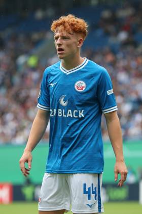 18.08.2024, xtgx, Fussball DFB Pokal 1. Runde, FC Hansa Rostock - Hertha BSC Berlin emspor, v.l. Tim Krohn (Rostock) (DFL DFB REGULATIONS PROHIBIT ANY USE OF PHOTOGRAPHS as IMAGE SEQUENCES and or QUASI-VIDEO) Rostock