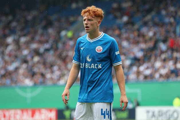 18.08.2024, xtgx, Fussball DFB Pokal 1. Runde, FC Hansa Rostock - Hertha BSC Berlin emspor, v.l. Tim Krohn (Rostock) (DFL DFB REGULATIONS PROHIBIT ANY USE OF PHOTOGRAPHS as IMAGE SEQUENCES and or QUASI-VIDEO) Rostock