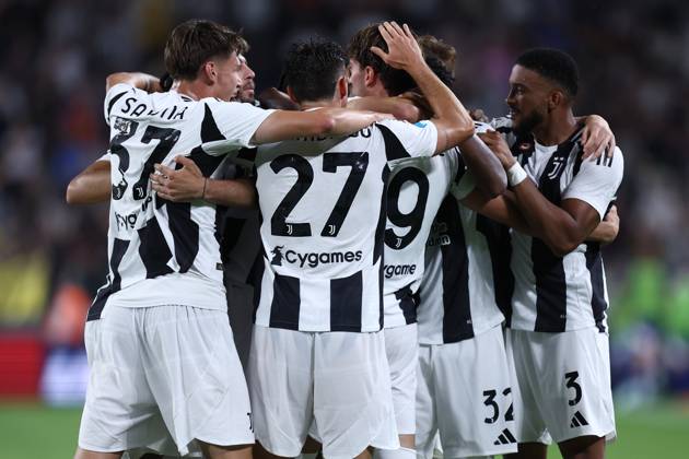 Juventus Fc - Como Players of Juventus Fc celebrate after scoring a goal during during the Serie A match beetween Juventus Fc and Como at Allianz Stadium on August 19, 2024 in Turin, Italy . Torino Allianz Stadium Italy Copyright: xMarcoxCanonierox