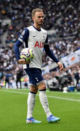 Tottenham Hotspur v Everton Premier League 242024. James Maddison during the Premier League match between Tottenham Hotspur and Everton at Tottenham Hotspur Stadium, London, United Kingdom on 24 August 2024. London Tottenham Hotspur Stadium London United Kingdom Editorial use only DataCo restrictions apply See www.football-dataco.com , Copyright: xClivexHowesx PSI-20258-0099