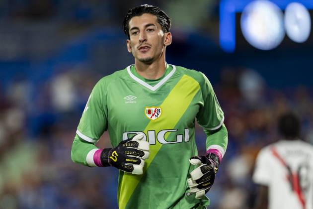 Getafe CF vs Rayo Vallecano - La Liga EA Sports 2024 25 Daniel Cardenas Lindez of Rayo Vallecano seen during the La Liga EA Sports 2024 25 football match between Getafe CF vs Rayo Vallecano at Estadio Coliseum on August 24, 2024 in Getafe, Spain. Getafe Estadio Coliseum Madrid Spain Copyright: xAlbertoxGardinx AGardin_20240824_Football_Liga_Getafe_Rayo_Vallecano_063