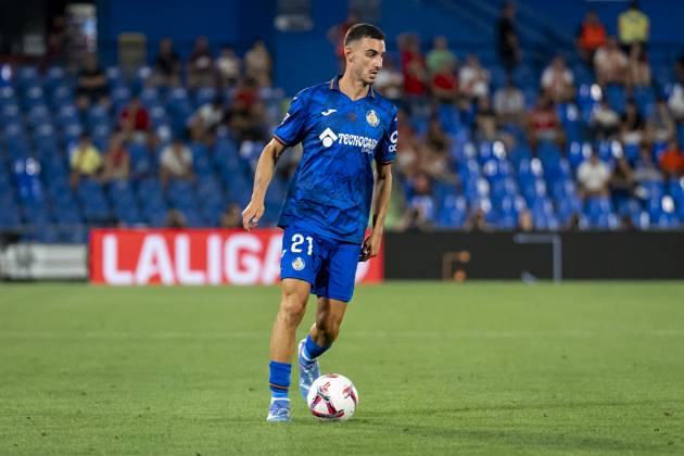 Getafe CF vs Rayo Vallecano - La Liga EA Sports 2024 25 Juan Iglesias of Getafe CF in action with the ball during the La Liga EA Sports 2024 25 football match between Getafe CF vs Rayo Vallecano at Estadio Coliseum on August 24, 2024 in Getafe, Spain. Getafe Estadio Coliseum Madrid Spain Copyright: xAlbertoxGardinx AGardin_20240824_Football_Liga_Getafe_Rayo_Vallecano_082