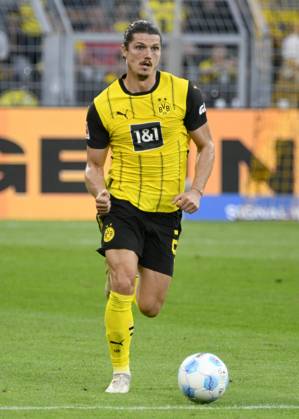 Signal Iduna Arena Dortmund 24.8.2024, 1. Fussball Bundesliga Saison 2024 25 1.Spieltag, Borussia Dortmund (BVB, gelb) vs Eintracht Frankfurt (SGE, weiss) 2:0 - Marcel Sabitzer (BVB)