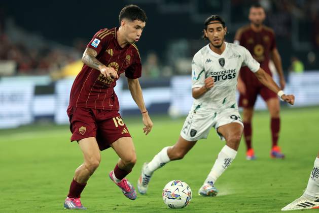 Rome, Italy 25.08.2024 : Matias Soule of Roma during Italian football championship Serie A Enilive 2024-2025 match AS Roma Vs Empoli FC at Stadio Olimpico in Rome on August 25, 2024. Copyright: xMarcoxIacobucci IPAxSportx xipa-x xx IPA_49078027 IPA_Agency_IPA49078027