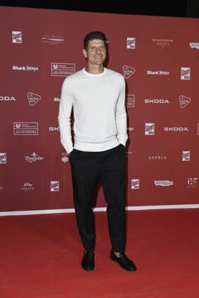 Mario Gomez bei der Ankunft zu der Preisverleihung des BILD-Award am 26.08.2024 in der Fischauktionshalle in Hamburg