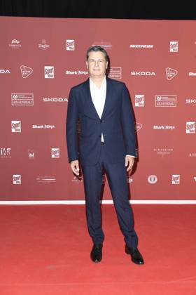 Christian Seifert bei der Ankunft zu der Preisverleihung des BILD-Award am 26.08.2024 in der Fischauktionshalle in Hamburg