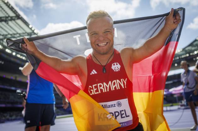Bilder des Jahres 2024, Sport 09 September Sport Themen der Woche KW36 Sport Bilder des Tages Paralympics (Para Leichtathletik); Paris, 02.09.2024 <silber: KAPPEL Niko (F41 GER Para Leichtathletik), Kugelstoß, shot put, Kugel, Kugelstossen,Finale; Paralympics (Para Leichtathletik) am 02.09.2024 im Stade de France in Paris (Frankreich). Copyright: xBEAUTIFULxSPORTS AxelxKohringx