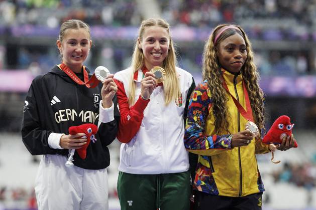 Paralympics (Para Leichtathletik); Paris, 05.09.2024 Überraschung-Silber: MOOS Nele (T38 GER Para Leichtathletik), Weitsprung, long jump, ; Paralympics (Para Leichtathletik) am 05.09.2024 im Stade de France in Paris (Frankreich). GOLD geht an EKLER Luca (T38 HUN), BRONZE: PALOMEQUE MORENO Karen Tatiana (T38 COL). Copyright: xBEAUTIFULxSPORTS AxelxKohringx
