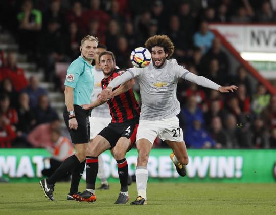 AFC Bournemouth v Manchester United, ManU - Premier League - Vitality Stadium April 18, 2018 - Bournemouth, United Kingdom - Dan Gosling of Bournemouth tackles Mauroane Fellaini of Manchester United during the premier league match at the Vitality Stadium, Bournemouth. Picture date 18th April 2018. Picture credit should read: David Klein Sportimage Bournemouth United Kingdom EDITORIAL USE ONLY Copyright: xx ZUMA-20180418_zaf_si1_081.jpg DavidxKleinx csmphototwo392134
