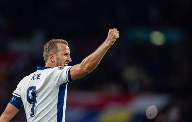 (240911) -- LONDON, Sept. 11, 2024 -- Harry Kane of England celebrates his second goal during the UEFA Nations League Group B2 match between England and Finland in London, Britain, Sept. 10, 2024. (SP)BRITAIN-LONDON-UEFA NATIONS LEAGUE-ENGLAND VS FINLAND LixYing 