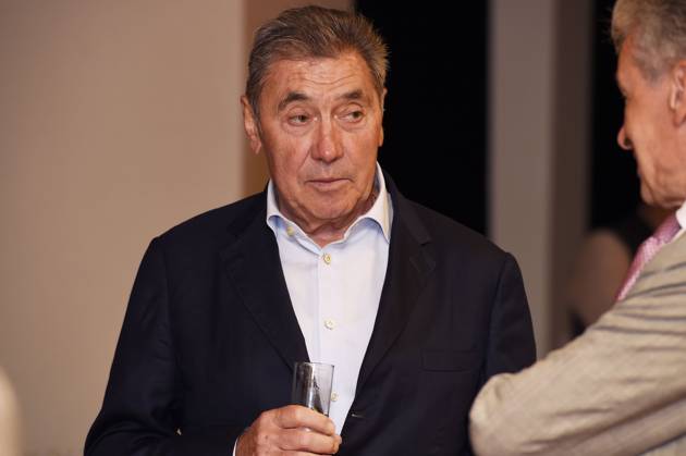 NEW STAMPS BELGIAN TOUR WINNERS Pc Eddy Merckx en Lucien Van Impe onthullen hun eigen postzegel van bpost met Eddy Merckx, Lucien Van Impe en CEO Koen Van Gerven - Cp Eddy Merckx et Lucien Van Impe dévoilent leur propre timbre-poste de bpost avec Eddy Merckx, Lucien Van Impe et le CEO Koen Van Gerven 07 06 2017 pict. TG Photo News MECHELEN Belgium  Copyright: xTgx 10647614-054