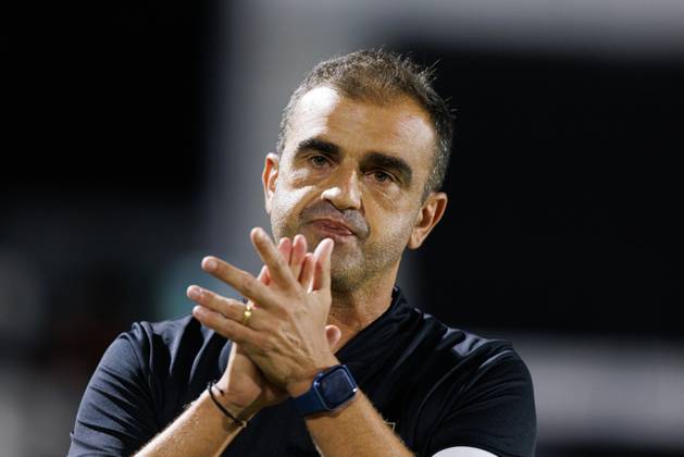 Filipe Martins seen during Liga Portugal game between teams of CF Estrela Amadora and Boavista FC at Estadio Jose Gomes (Maciej Rogowski) Amadora Estadio Jose Gomes Portugal Copyright: xMaciejxRogowskix estrela-boavista-24-25-021