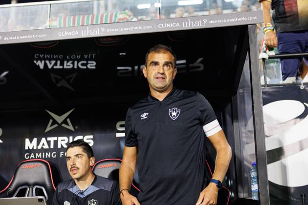 Filipe Martins seen during Liga Portugal game between teams of CF Estrela Amadora and Boavista FC at Estadio Jose Gomes (Maciej Rogowski) Amadora Estadio Jose Gomes Portugal Copyright: xMaciejxRogowskix estrela-boavista-24-25-033