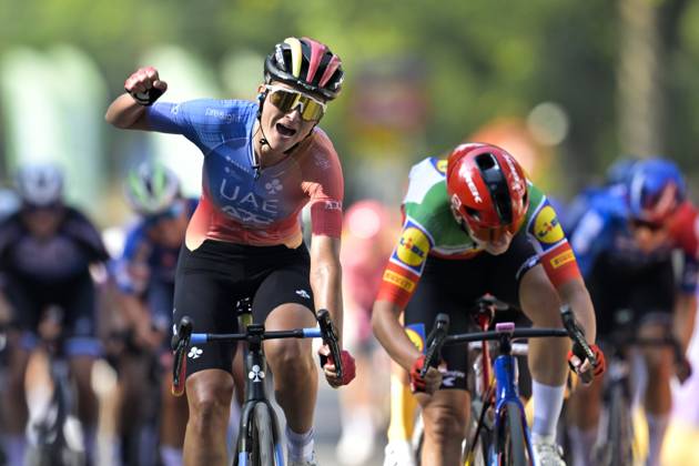 Bilder des Jahres 2024, Sport 09 September Sport Themen der Woche KW38 Sport Bilder des Tages Saint-Feuillien Grand Prix de Wallonie Women 2024 NAMUR, BELGIUM - SEPTEMBER 18 : SWINKELS Karlijn (NLD) of UAE Team ADQ during the Saint-Feuillien Grand Prix de Wallonie Women UCI 1.1 Pro cycling race with start in Blegny and finish in Namur on September 18, 2024 in Namur, Belgium, 18 09 2024 Namur Belgium  Copyright: xSesx