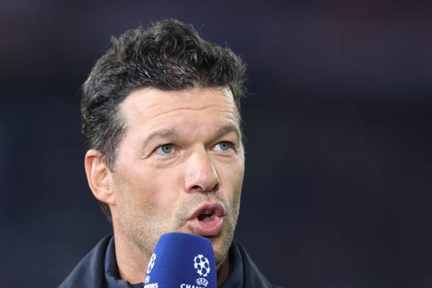 TV-Experte, Michael Ballack, DAZN, Portraet, Portrait, am Mikro, lautstark, Fussball FC Bayern München - GNK Dinamo Zagreb UEFA Champions League Allianz Arena 17.09.2024 FOTO: Mladen Lackovic LakoPress