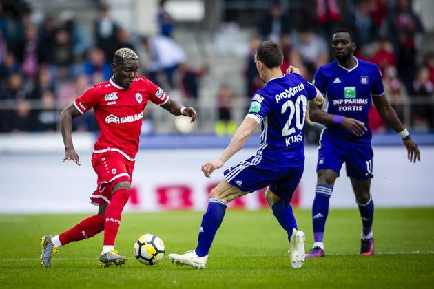 Royal Antwerp v RSC Anderlecht - Jupiler Pro League Play-Offs 1 ANTWERPEN, BELGIUM - MAY 12 : Daniele Opare defender of Antwerp, Sven Kums midfielder of Anderlecht during the Jupiler Pro League match between Royal Antwerp FC and RSC Anderlecht on May 12, 2019 in Antwerpen, Belgium, 12 05 2019 ( Photo Gregory Van Gansen Photonews ) Antwerpen Belgium Copyright: xGvgx 10791504-042