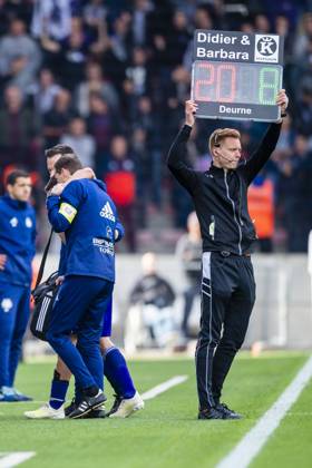 Royal Antwerp v RSC Anderlecht - Jupiler Pro League Play-Offs 1 ANTWERPEN, BELGIUM - MAY 12 : Sven Kums midfielder of Anderlecht pictured injured during the Jupiler Pro League match between Royal Antwerp FC and RSC Anderlecht on May 12, 2019 in Antwerpen, Belgium, 12 05 2019 ( Photo Gregory Van Gansen Photonews ) Antwerpen Belgium Copyright: xGvgx 10791504-073