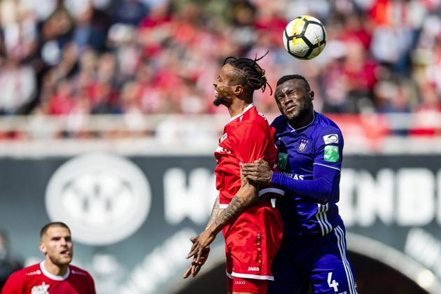 Royal Antwerp v RSC Anderlecht - Jupiler Pro League Play-Offs 1 ANTWERPEN, BELGIUM - MAY 12 : Bubacarr Sanneh defender of Anderlecht and Jonathan Bolingi Merikani forward of Antwerp p during the Jupiler Pro League match between Royal Antwerp FC and RSC Anderlecht on May 12, 2019 in Antwerpen, Belgium, 12 05 2019 ( Photo Gregory Van Gansen Photonews ) Antwerpen Belgium Copyright: xGvgx 10791504-078