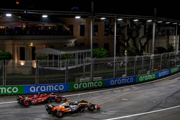 MARINA BAY, SINGAPORE: Lando Norris, racing for the McLaren F1 team during the 2024 Formula 1 Singapore Grand Prix at the Marina Bay Street Circuit in Marina Bay, Singapore