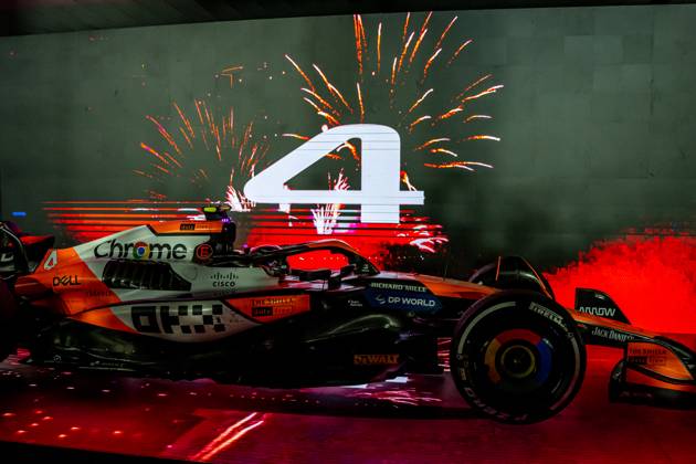 MARINA BAY, SINGAPORE: Lando Norris, racing for the McLaren F1 team during the 2024 Formula 1 Singapore Grand Prix at the Marina Bay Street Circuit in Marina Bay, Singapore