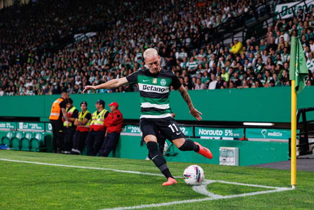 Sporting CP Vs AVS Futebol SAD in Lisbon - 22 Sept 2024 Nuno Santos (Sporting CP) seen in action during the Liga Portugal game between teams of Sporting CP and AVS Futebol SAD at Estadio Jose Alvalade. final score 3:0 Lisbon Portugal Copyright: xMaciejxRogowskix xSOPAxImagesx MROGOWSKI_sportingafs202425-16