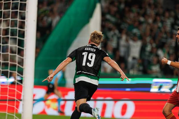 Sporting CP Vs AVS Futebol SAD in Lisbon - 22 Sept 2024 Conrad Harder (Sporting CP) seen in action celebrating after scoring goal during the Liga Portugal game between teams of Sporting CP and AVS Futebol SAD at Estadio Jose Alvalade. final score 3:0 Lisbon Portugal Copyright: xMaciejxRogowskix xSOPAxImagesx MROGOWSKI_sportingafs202425-18
