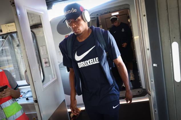 Union s Kevin Rodriguez pictured during the arrival of the Belgian soccer team Royale Union Saint-Gilloise in Istanbul, Turkey, on Wednesday 25 September 2024. The team prepares for tomorrow s match against Turkish team Fenerbahce, on the opening day of the League phase of the UEFA Europa League tournament. VIRGINIExLEFOUR x101357583x