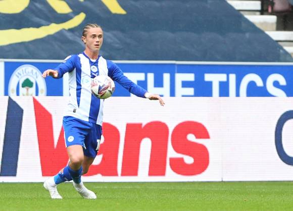 Wigan Athletic v Exeter City EFL Sky Bet League 1 28 09 2024. Wigan Athletic midfielder Thelo Aasgaard (10) chesting the ball during the EFL Sky Bet League 1 match between Wigan Athletic and Exeter City at the Brick Community Stadium, Wigan, England on 28 September 2024. Wigan Brick Community Stadium Greater Manchester England Editorial use only DataCo restrictions apply See www.football-dataco.com , Copyright: xJohnxBradleyx PSI-20514-0013