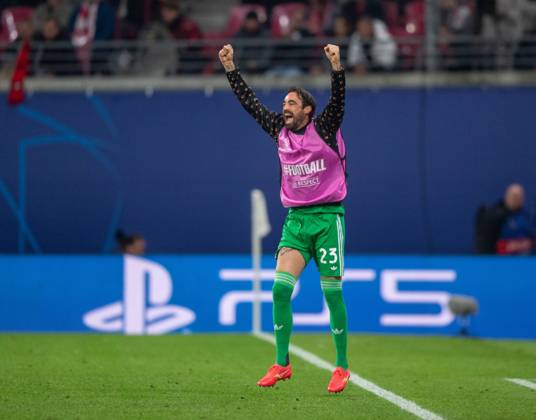 Fussball, Herren, Saison 2024 2025, Champions League (Ligaphase, 2. Spieltag), RB Leipzig - Juventus Turin, Torwart Carlo Pinsoglio (Juventus Turin), Jubel nach dem Abpfiff, 02.10.2024, Copyright: xSebastianxRäppold MatthiasxKochx