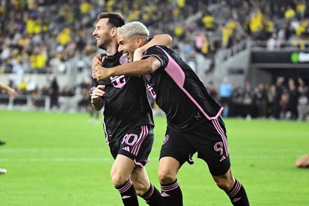 Bilder des Jahres 2024, Sport 10 Oktober Sport Themen der Woche KW40 Sport Bilder des Tages October 2, 2024: Inter Miami forward Luis SuoÂ¡rez (9) celebrates his second half goal against the Columbus Crew with Inter Miami forward Lionel Messi (10) in Columbus, Ohio. Cal Media Columbus USA - ZUMAc04_ 20241002_zma_c04_082 Copyright: xBrentxClarkx
