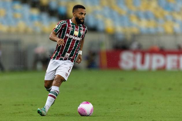 October 3, 2024, Rio De Janeiro, Rio De Janeiro, Brazil: RIO DE JANEIRO, BRAZIL - OCTOBER 03: SAMUEL XAVIER of Fluminense runs with the ball during the match between Fluminense and Cruzeiro as part of Brasileirao 2024 at Maracana Stadium on October 03, 2024 in Rio de Janeiro, Brazil. Rio De Janeiro Brazil - ZUMAc227 20241003_zsp_c227_007 Copyright: xRuanoxCarneirox