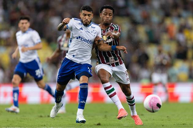 October 3, 2024, Rio De Janeiro, Rio De Janeiro, Brazil: RIO DE JANEIRO, BRAZIL - OCTOBER 03: KENO of Fluminense fights for the ball during the match between Fluminense and Cruzeiro as part of Brasileirao 2024 at Maracana Stadium on October 03, 2024 in Rio de Janeiro, Brazil. Rio De Janeiro Brazil - ZUMAc227 20241003_zsp_c227_016 Copyright: xRuanoxCarneirox