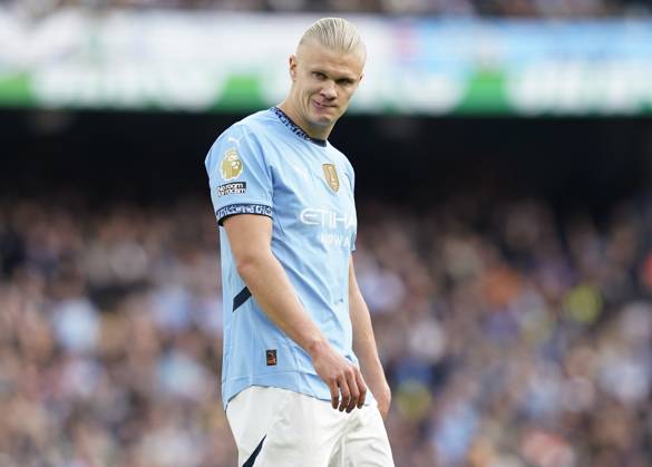 Manchester, England, 5th October 2024. Erling Haaland of Manchester City during the Premier League match at the Etihad Stadium, Manchester. Picture credit should read: Andrew Yates Sportimage EDITORIAL USE ONLY. No use with unauthorised audio, video, data, fixture lists, club league logos or live services. Online in-match use limited to 120 images, no video emulation. No use in betting, games or single club league player publications. SPI-3360-0071