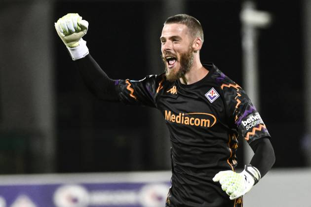 Bilder des Jahres 2024, Sport 10 Oktober Sport Themen der Woche KW40 Sport Bilder des Tages Fußball, AC Florenz - AC Mailand David De Gea of ACF Fiorentina celebrates after Albert Gudmundsson of ACF Fiorentina (not pictured) scored the goal of 2-1 during the Serie A football match between ACF Fiorentina and AC Milan at Artemio Franchi stadium in Firenze (Italy), October 6, 2024. andreaxstaccioli