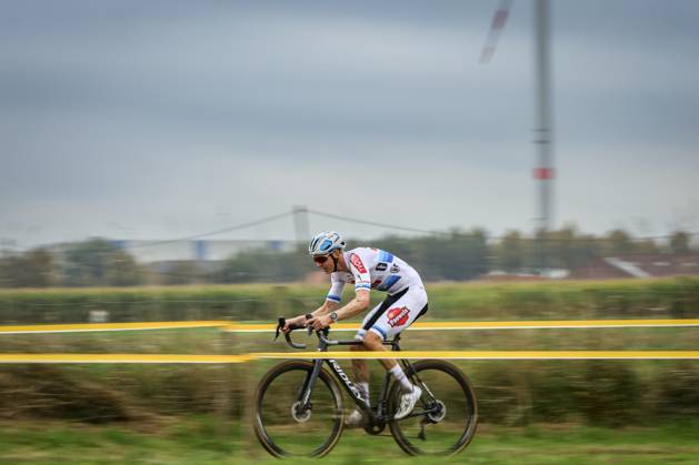 Belgian Michael Vanthourenhout pictured in action during the men s elite race of the Kermiscross cyclocross cycling event in Ardooie, Thursday 17 October 2024. DAVIDxPINTENS x102798476x