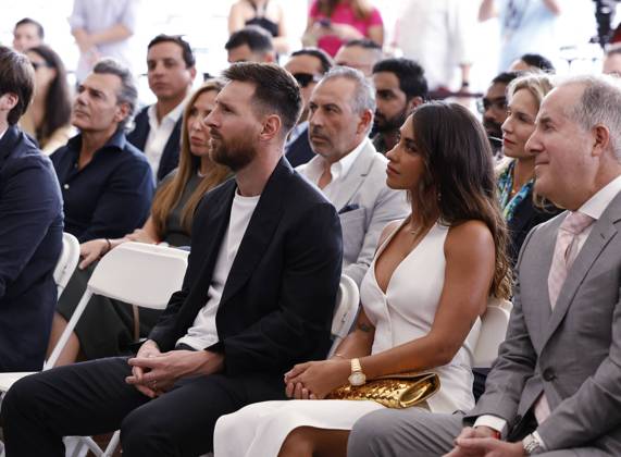 Lionel Messi Receives the MARCA America Award, Fort Lauderdale, Florida, USA - 17 Oct 2024 Cordon Press  FOTOxCHEMAxREY REPORTAJE