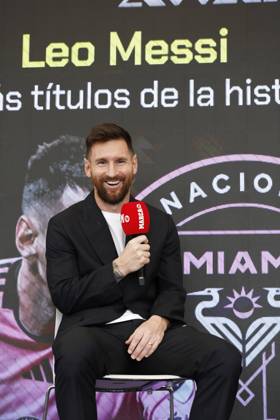 Lionel Messi Receives the MARCA America Award, Fort Lauderdale, Florida, USA - 17 Oct 2024 Cordon Press  FOTOxCHEMAxREY REPORTAJE
