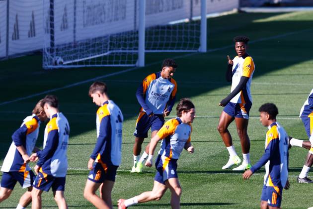October 18, 2024, Madrid, Madrid, SPAIN: Rodrygo Goes of Real Madrid warms up during the training day of Real Madrid ahead the Spanish League, LaLiga EA Sports, football match against Celta de Vigo at Ciudad Deportiva Real Madrid on October 18, 2024, in Valdebebas, Madrid, Spain. Madrid SPAIN - ZUMAa181 20241018_zaa_a181_012 Copyright: xDennisxAgyemanx