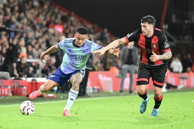 Bournemouth v Arsenal Premier League Gabriel Jesus of Arsenal tries to find a way past Marcos Senesi of Bournemouth during the Premier League match at the Vitality Stadium, Bournemouth UK Newspapers OUT Copyright: xJeremyxLandeyx FIL-20794-0074