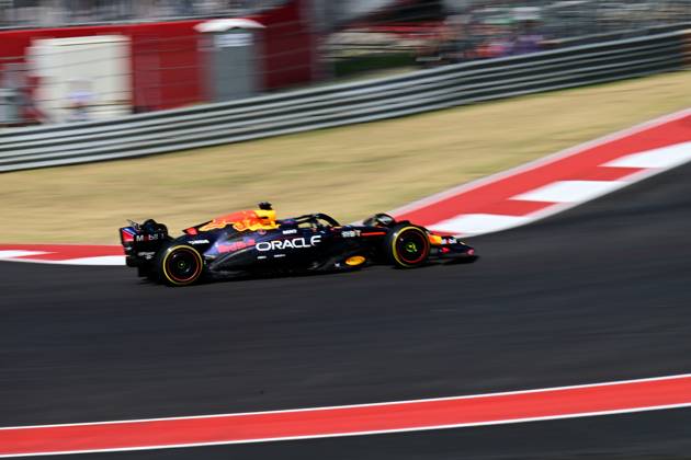 19.10.2024, xrarjax, Motorsport FIA Formel 1, Großer Preis der USA 2024 emspor, v.l. Sprint Rennen Max Verstappen (Oracle Red Bull Racing) Startnummer 1 (FIA REGULATIONS PROHIBIT ANY USE OF PHOTOGRAPHS as IMAGE SEQUENCES and or QUASI-VIDEO) Austin