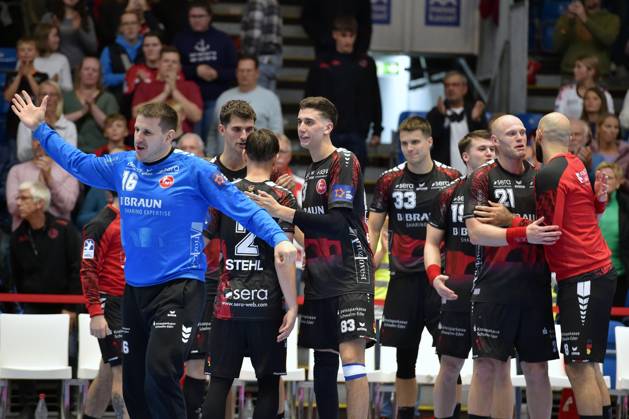 Jubel, Freude nach dem Sieg; Nebojsa Simic (Torwart MT Melsungen 16), Ian Barrufet (MT Melsungen 83), Aaron Mensing (MT Melsungen 33), Arnar Freyr Arnarsson (MT Melsungen 21), Adrian Sipos (MT Melsungen 8) (L-R) , GER, MT Melsungen - ISL, Valur Reykjavik, Handball, EHF European League Maenner, Group Matches, Saison 2024 2025, 22.10.2024, GER, MT Melsungen - ISL,Valur Reykjavik , Handball, EHF Maenner, Group Matches, Saison 2024 2025, 22.10.2024 Kassel Copyright: xEibner-Pressefotox xRolandxSippelx EP_RSL