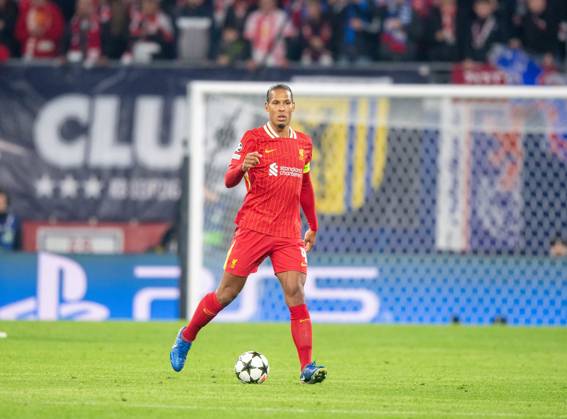 Fussball, Herren, Saison 2024 2025, Champions League (Ligaphase, 3. Spieltag), RB Leipzig - FC Liverpool, Virgil van Dijk (FC Liverpool), 23.10.2024, Copyright: xSebastianxRäppold MatthiasxKochx