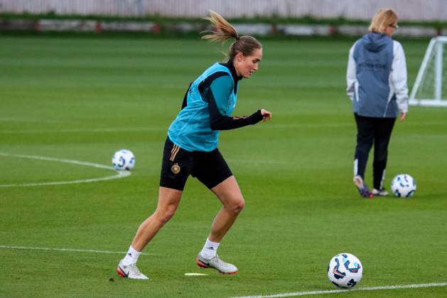 Hounslow , England 24. Oktober 2024: Fußball-Frauen-Nationalmannschaft - Länderspiel Abschlusstraining - Deutschland Im Bild: Sydney Lohmann (Deutschland) TSG Elite Training Centre Copyright: xFotostandx xFantinix