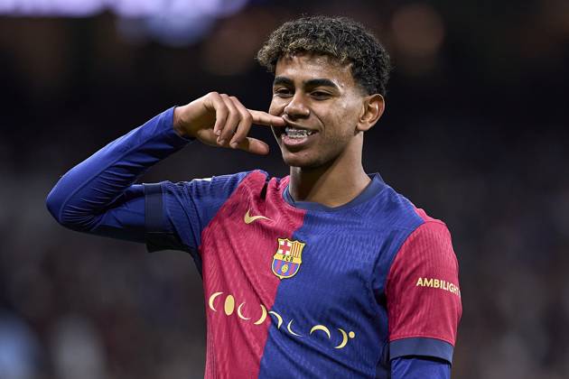 Lamine Yamal of FC Barcelona, Barca celebrates after scoring his team s third goal during the LaLiga EA Sports match between Real Madrid CF and FC Barcelona at Estadio Santiago Bernabeu on October 26, 2024 in Madrid, Spain. (Photo by: LGM Panoramic) FOOTBALL : Real Madrid CF vs FC Barcelona- LaLiga EA Sports - 26 10 2024 LGM Panoramic