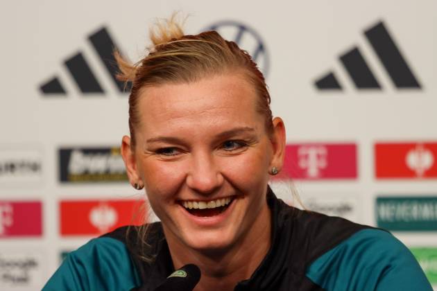 Duisburg, Deutschland 27. Oktober 2024: Fußball-Frauen-Nationalmannschaft - Pressekonferenz - Deutschland vs. Australien Im Bild: Alexandra Popp (Deutschland) DFB regulations prohibit any use of photographs as image sequences and or quasi-video Schauinsland Reisen Arena Niedersachsen Copyright: xFotostandx xFantinix