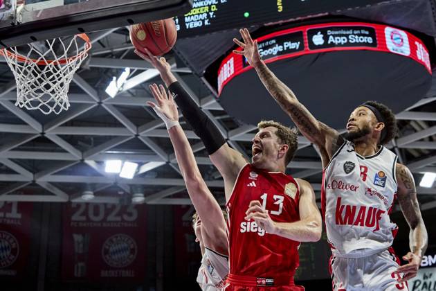 Bilder des Jahres 2024, Sport 10 Oktober Sport Themen der Woche KW43 Sport Bilder des Tages Deutsche Basketball Bundesliga (BBL), FC Bayern München Basketball vs Würzburg Baskets, München FC Bayern Basketball, Würzburg Baskets, 2024-10-27 in München (BMW Park) OBST Andreas (FC Bayern Basketball FCBB13SG) sportworld München BMW Park Bayern Deutschland