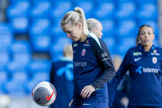 Football, training with the Norwegian womens national team Oslo 20241028 Ada Stolsmo Hegerberg during a training session with the womens national football team at Ullevaal Stadium Photo Fredrik Varfjell NTB Oslo Norway EDITORIAL USE ONLY RESTRICTED USE FOR BETTING COMPANIES Copyright: xFredrikxVarfjellx xNTBx