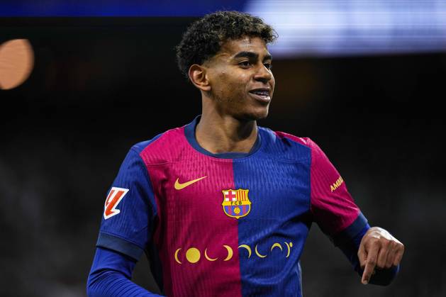 October 26, 2024, Madrid, Madrid, SPAIN: Lamine Yamal of FC Barcelona, Barca celebrates a goal during the Spanish league, La Liga EA Sports, football match played between Real Madrid and FC Barcelona at Santiago Bernabeu stadium on October 26, 2024, in Madrid, Spain. Madrid SPAIN - ZUMA FC 20241026_zaa_a181_260 Copyright: xOscarxJxBarrosox