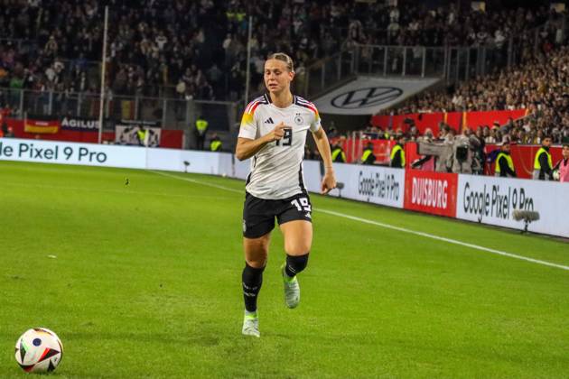 Duisburg, Deutschland 28. Oktober 2024: Testspiel - Fußball-Frauen-Nationalmannschaft - Deutschland vs. Australien Im Bild: Klara Bühl Buehl (Deutschland) DFB regulations prohibit any use of photographs as image sequences and or quasi-video Schauinsland Reisen Arena Niedersachsen Copyright: xFotostandx xFantinix