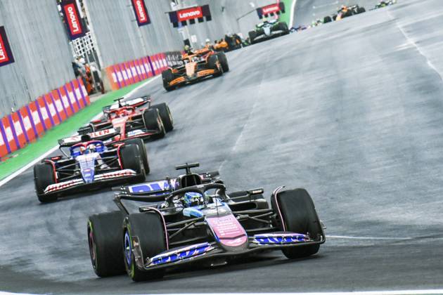 Bilder des Jahres 2024, Sport 11 November Sport Themen der Woche KW44 Gp sao paulo de formula 1 no brasil Sao paulo (sp), 11 03 2024 - race sao paulo gp f1 - alpine driver esteban ocon 31 takes second place in the sao paulo grand prix of formula 1, which takes place at the jose carlos pace racetrack in interlagos, this sunday, november 3, 2024 (Foto: Julio D Paula Thenews2 imago images) SPO  Copyright: xJulioxD Paulax